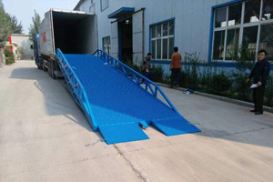 移動式登車橋